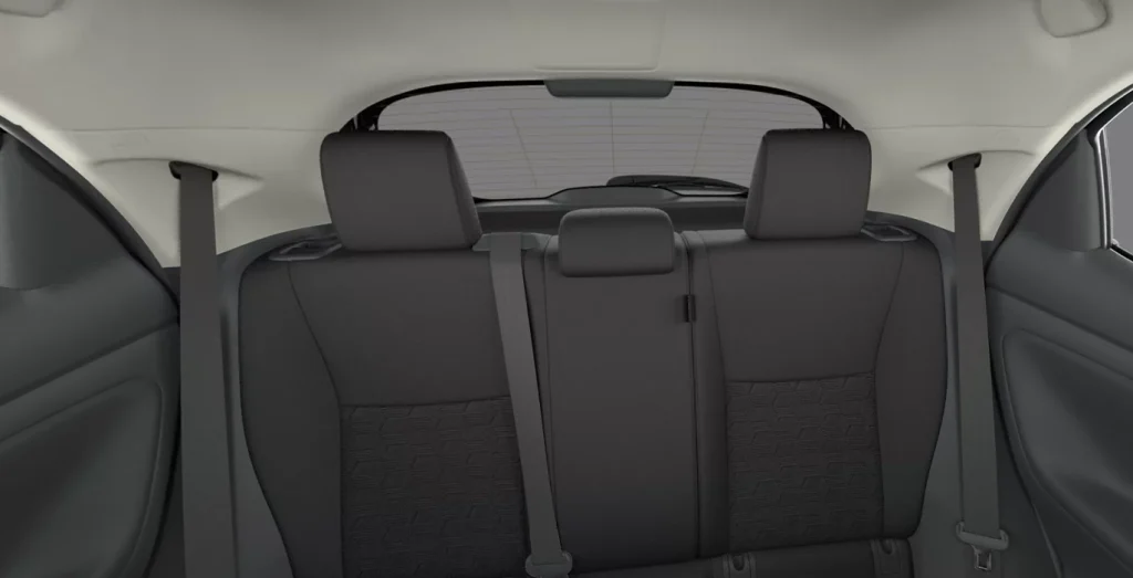 Toyota-Yaris-120H-116CV-ACTIVE-PLUS-interior-trasera.webp
