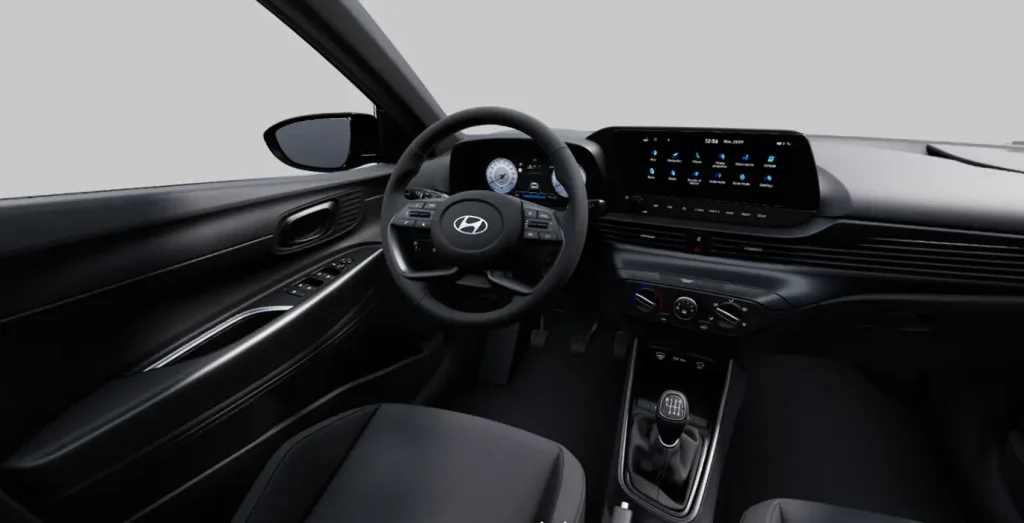 Hyundai-i20-1.0T-Black-Line-90cv-MY26-interior-delantera.webp