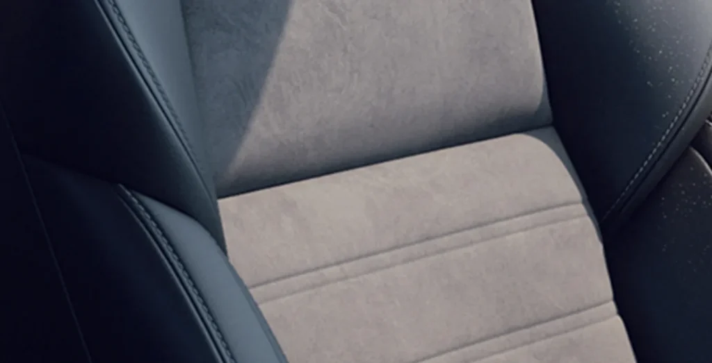 Mitsubishi-Outlander-PHEV-Kaiteki-4WD-306CV-tapiceria.webp