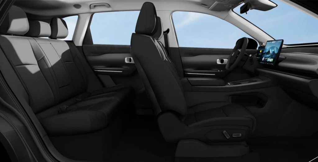 Leapmotor-C10-BEV-69.9kWh-Life-Pro-AT-interior-delantera.webp