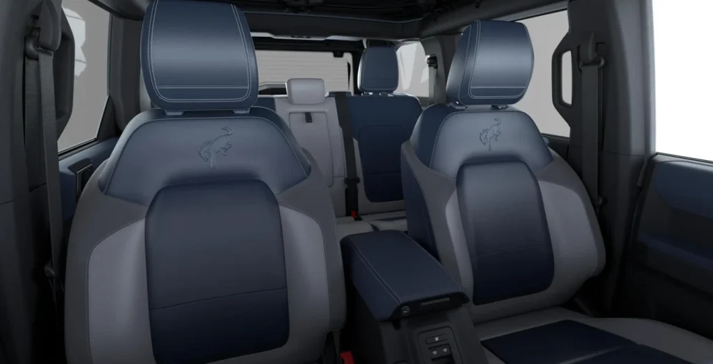 Ford-Bronco-Outer-Banks-2.7-EcoBoost-335cv-Automatico-4x4-interior-trasera